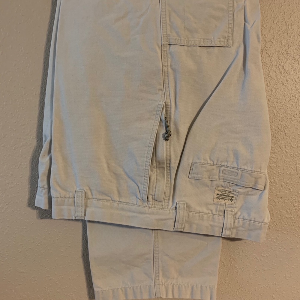 ❤️Columbia pants 38 x 30 excellent condition.Bundle 2mens pants, offer $20
